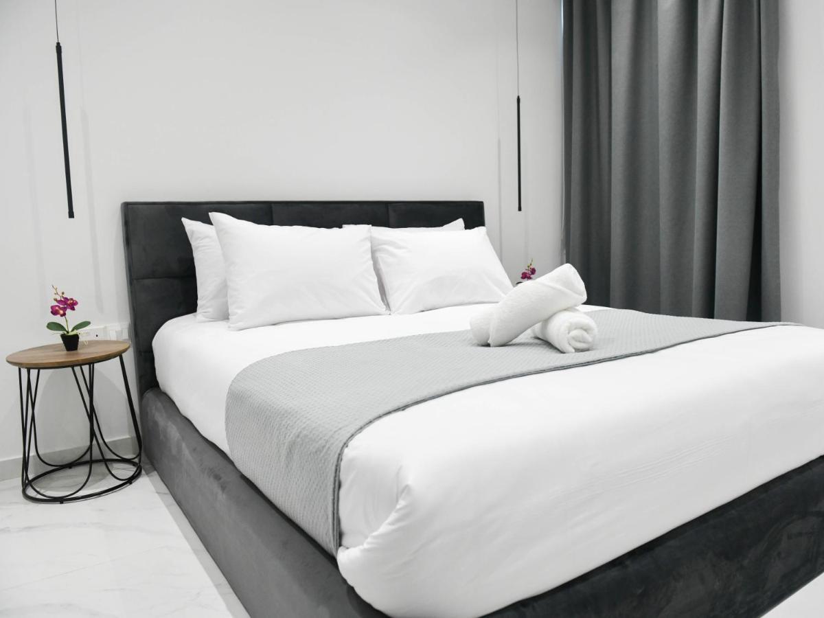 The Room, Suite 14, Leda Gardens Pafos Exterior foto