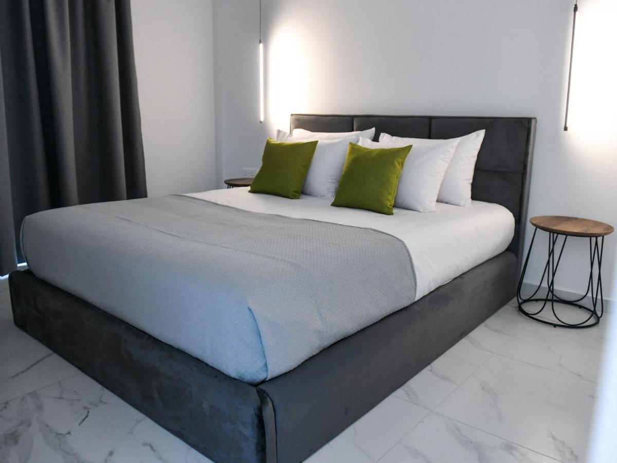 The Room, Suite 14, Leda Gardens Pafos Exterior foto