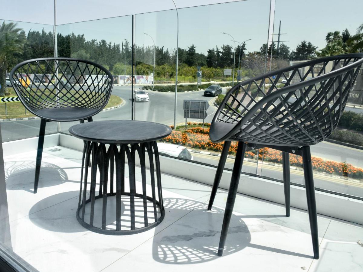 The Room, Suite 14, Leda Gardens Pafos Exterior foto